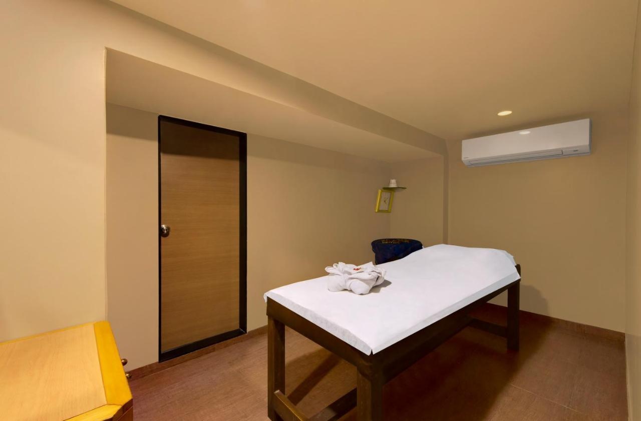 Foto - Central Beacon Hotel Surat