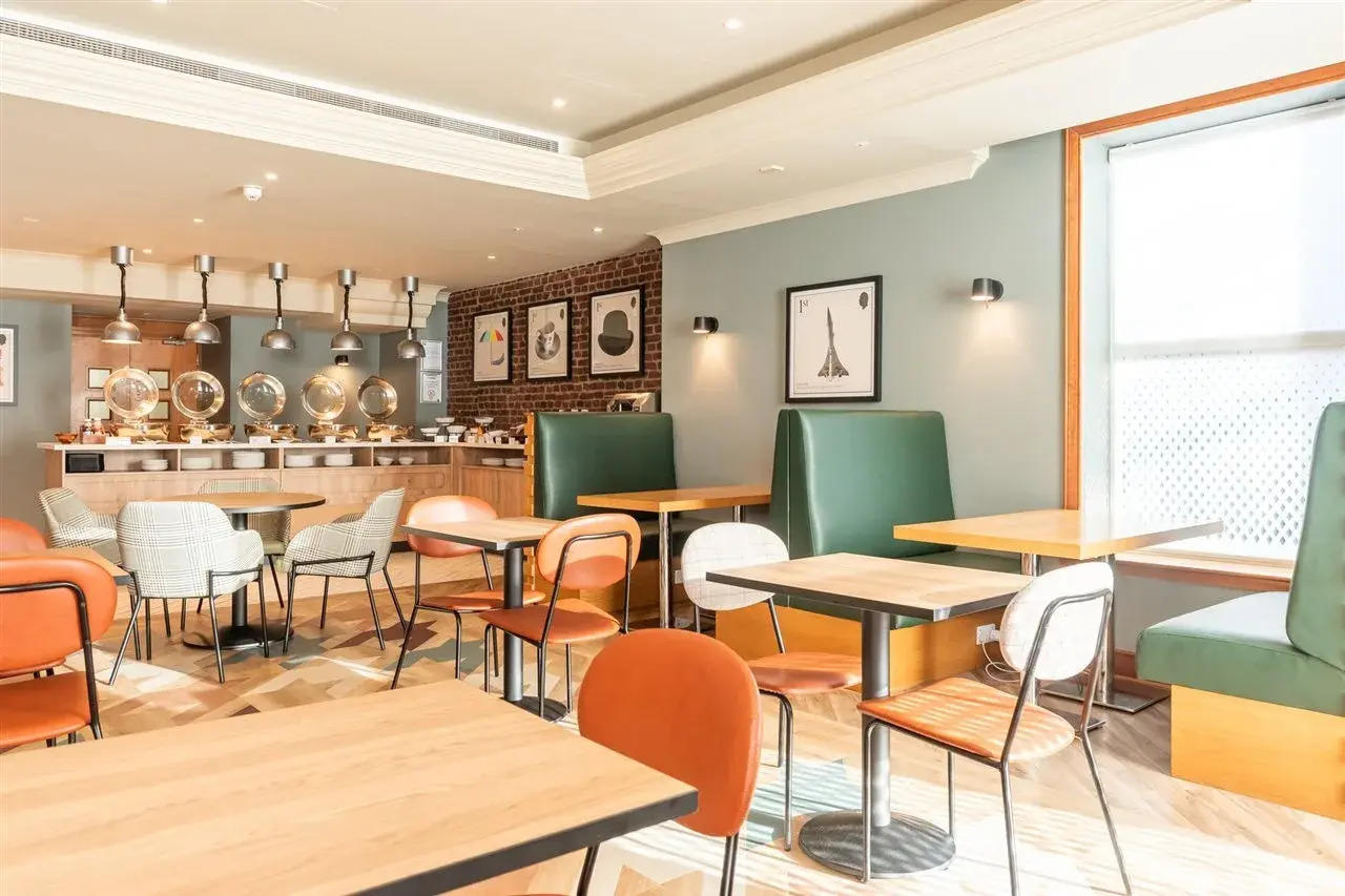 Photo - B&B HOTEL London Heathrow