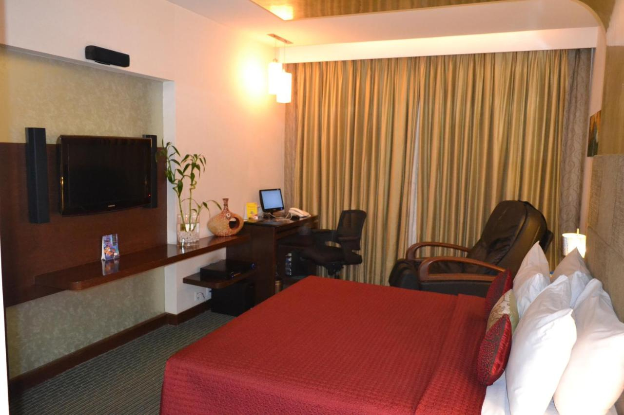 Foto - Sayaji Pune
