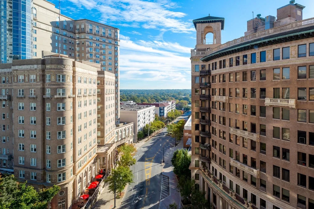 Foto - Courtyard by Marriott Atlanta Midtown