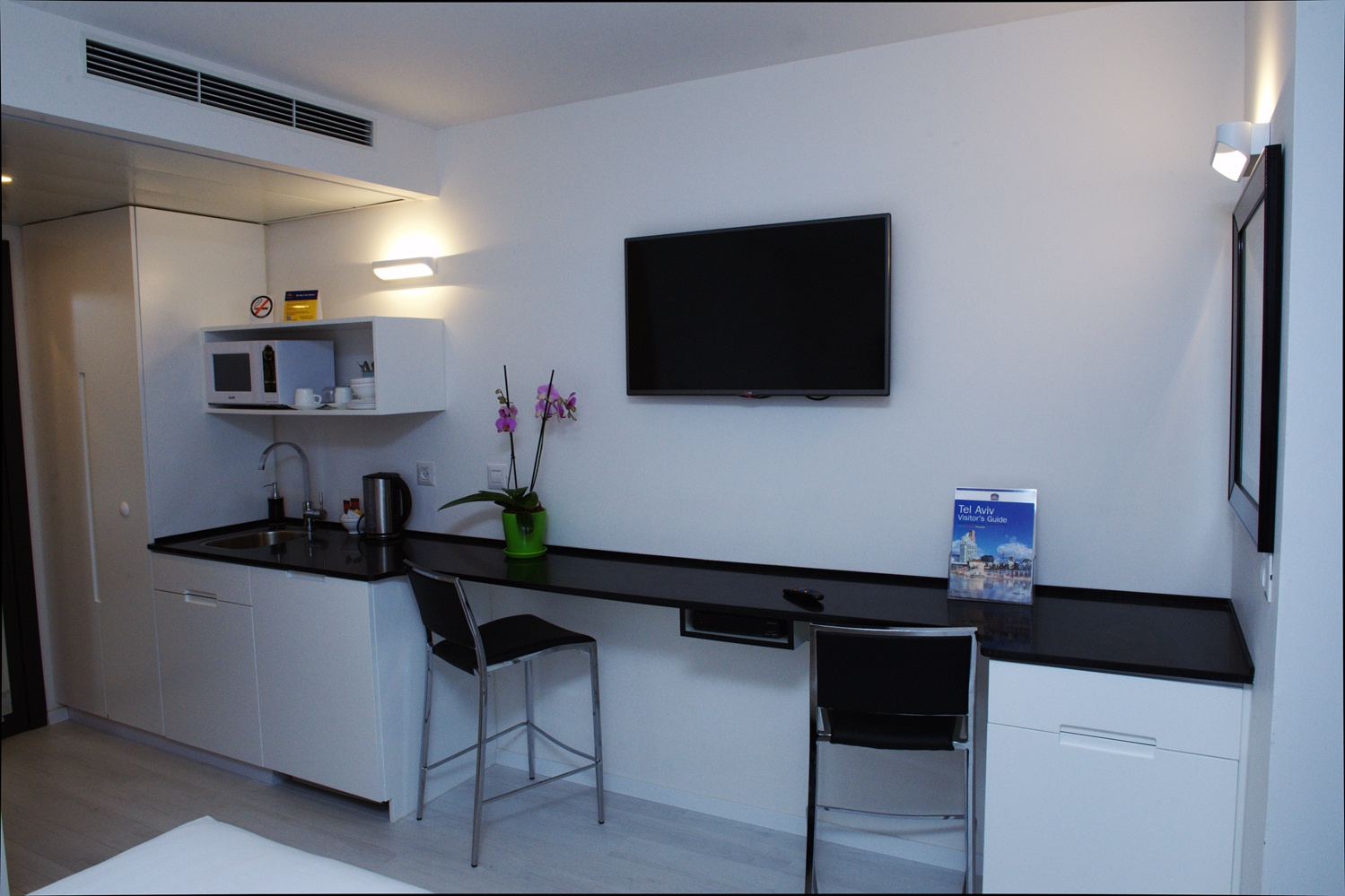 Photo - Best Western Regency Suites