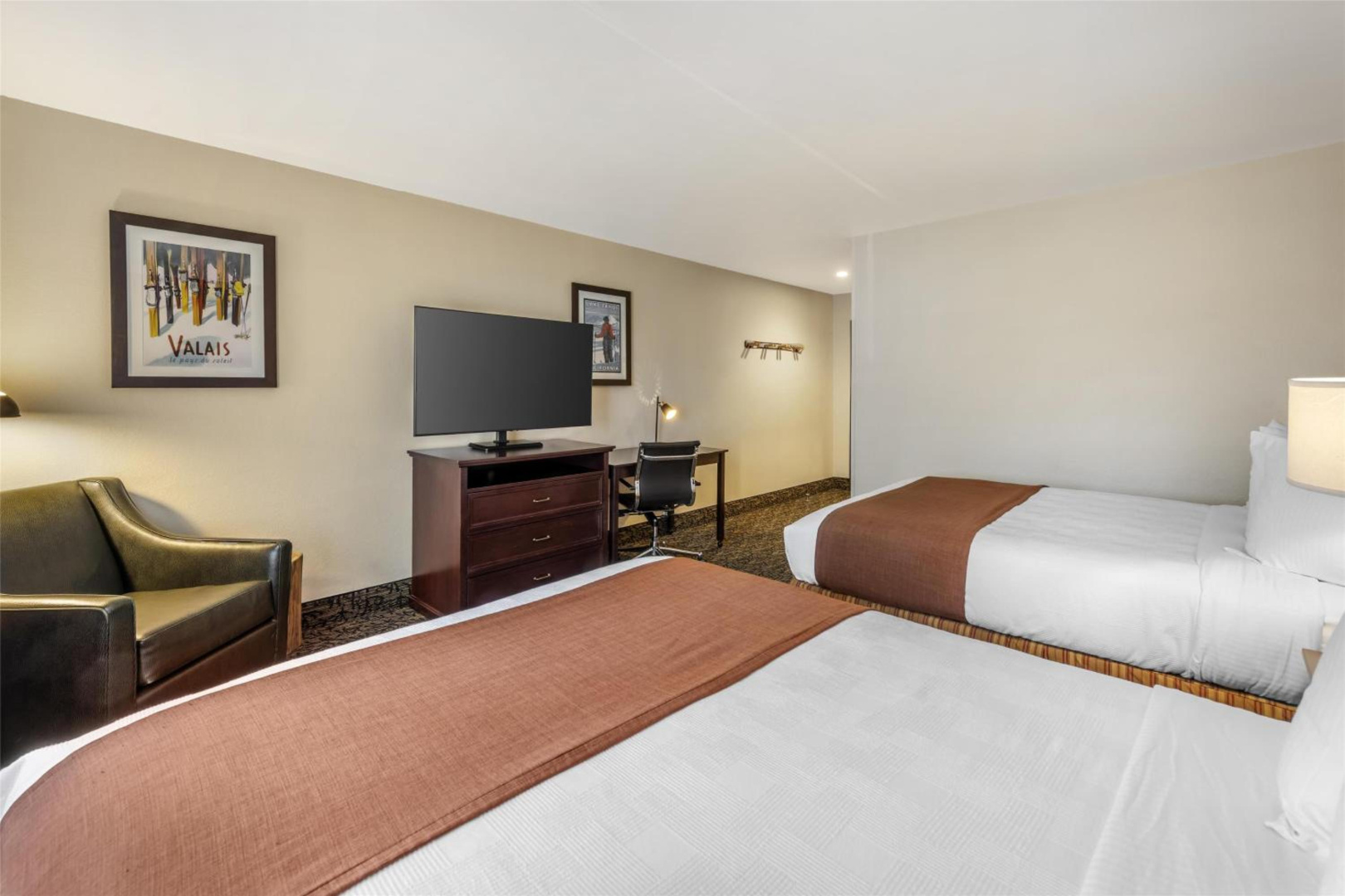 Photo - Best Western Plus Truckee-Tahoe Hotel