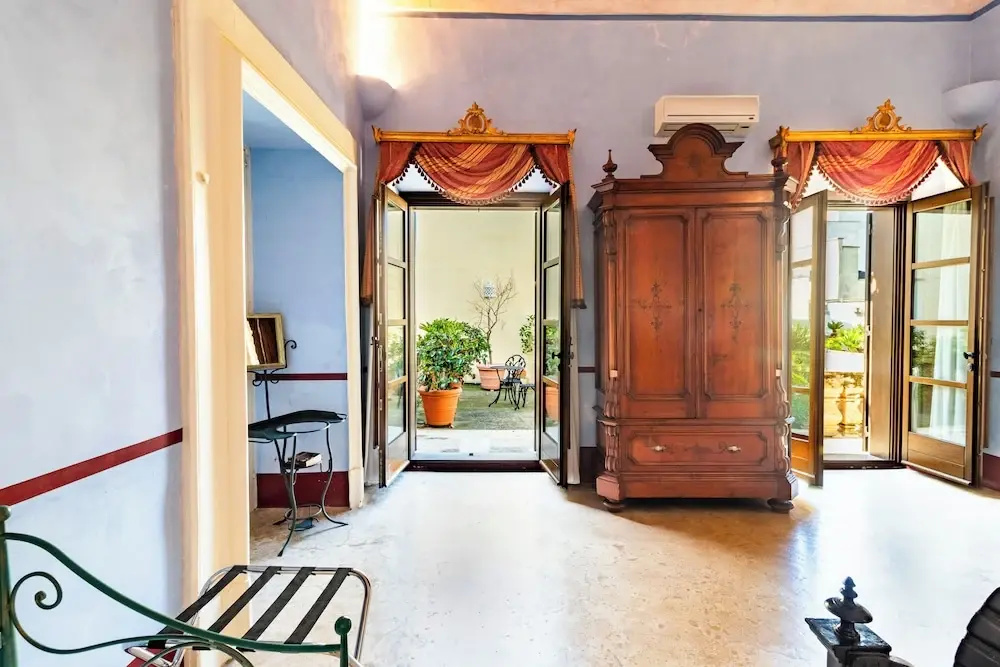 Photo - Palazzo Insula
