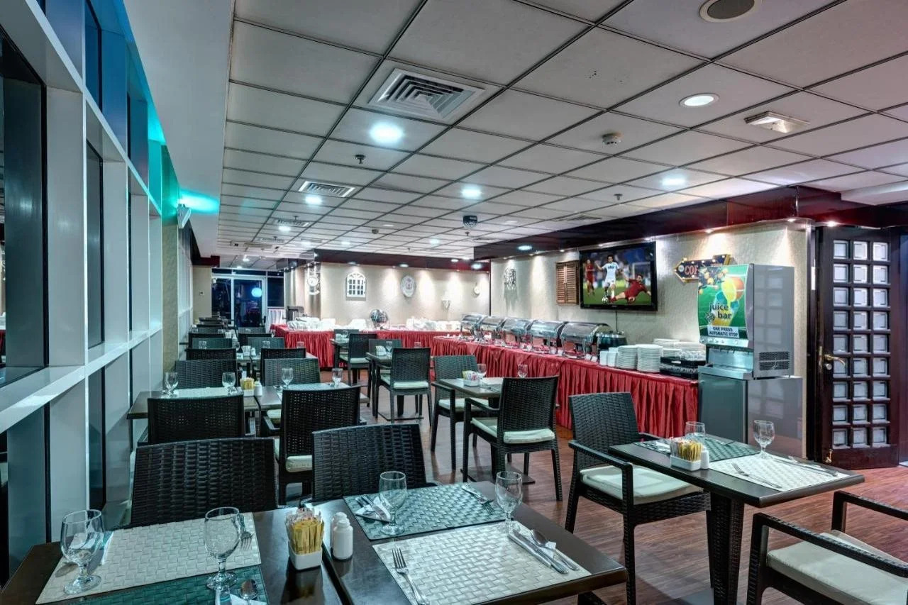 Foto - Emirates Grand Hotel