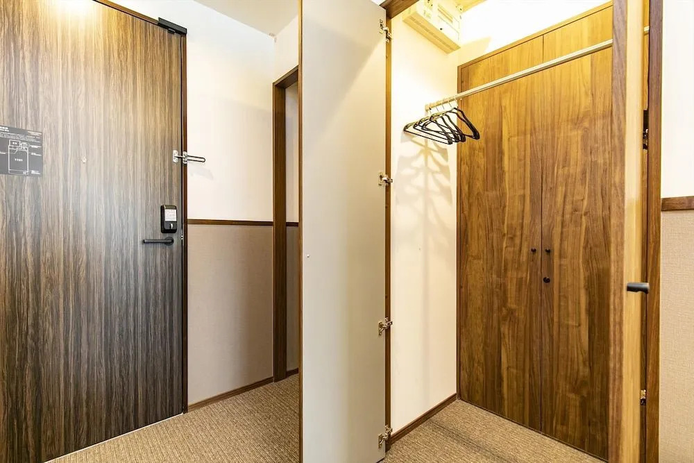 Photo - Minn Asakusa