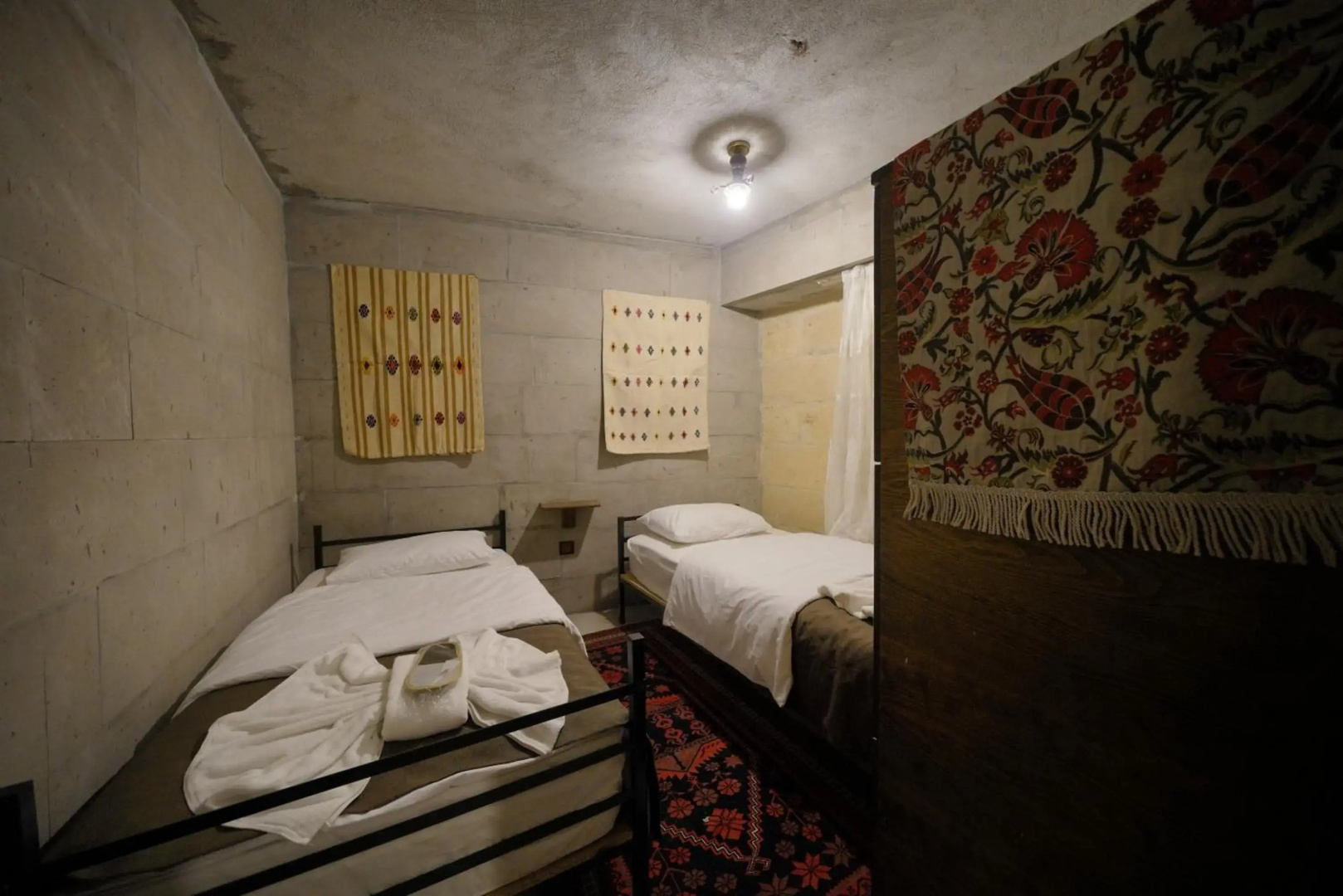 Photo - View Cave Hotel