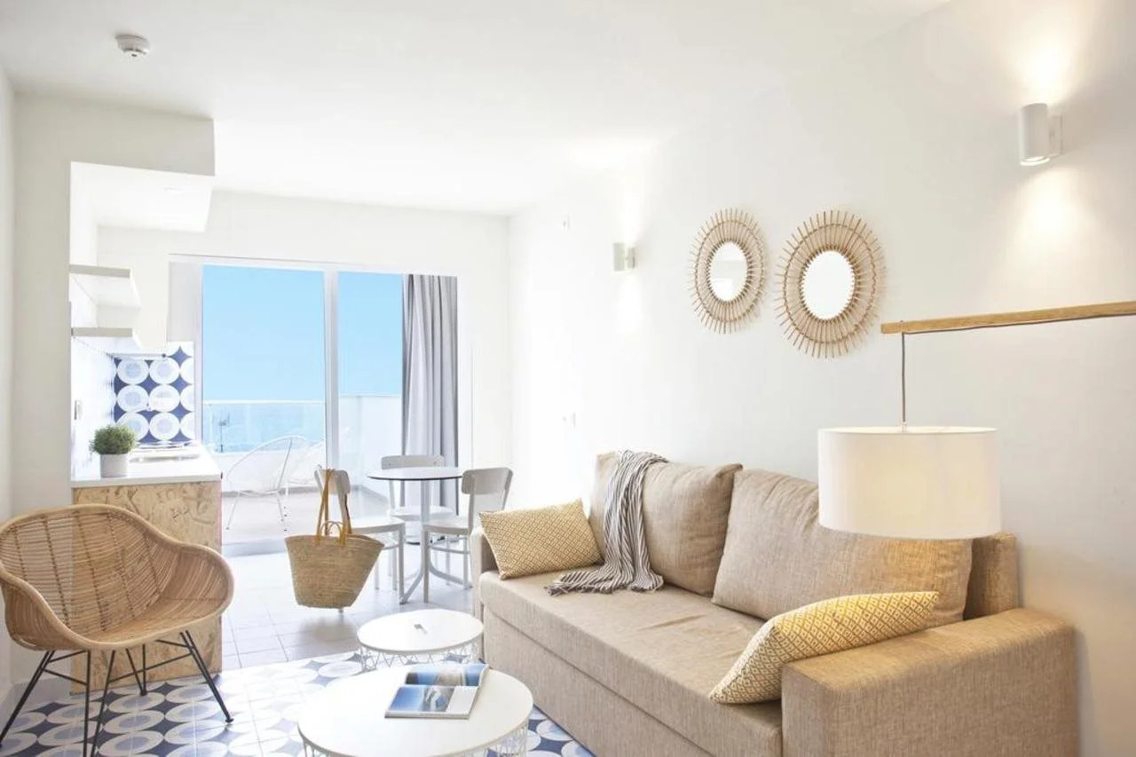 Foto - BJ Cala Morlanda Estudios