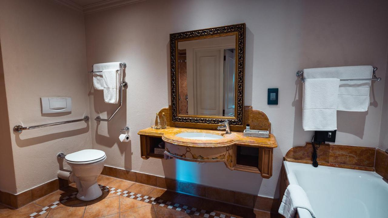 Photo - Palazzo Hotel