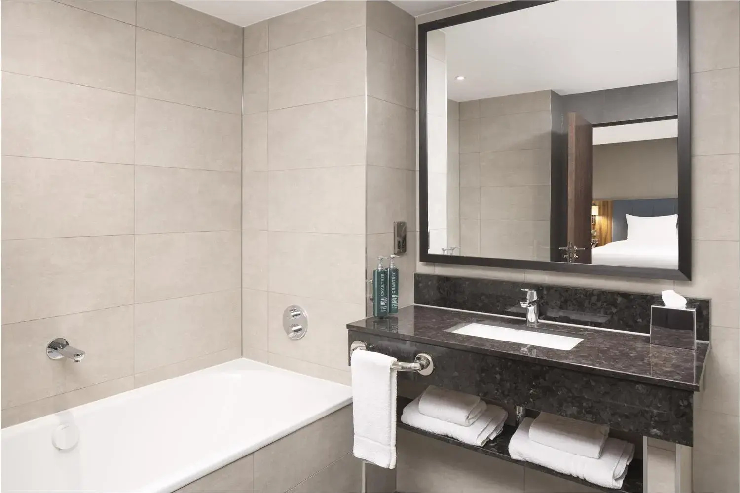 Photo - Hilton Garden Inn London Heathrow Terminal 2 and 3