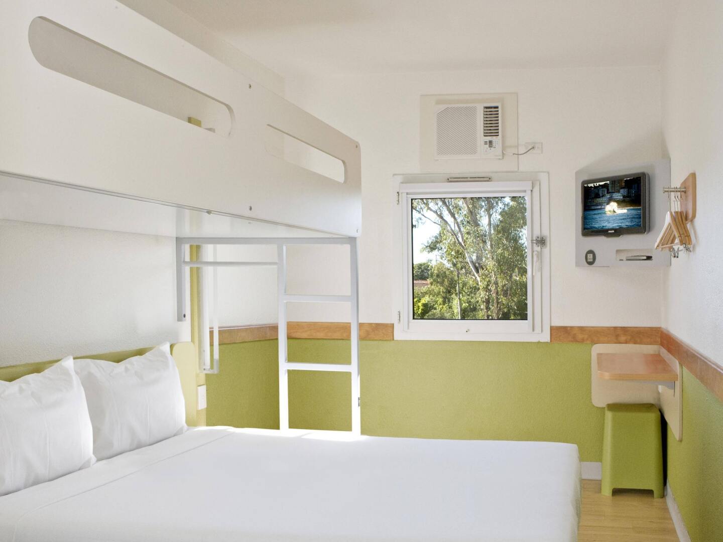 Photo - Imperial Motel Windsor