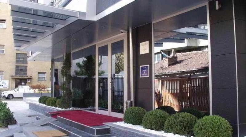 Mola Hotel — фото 1