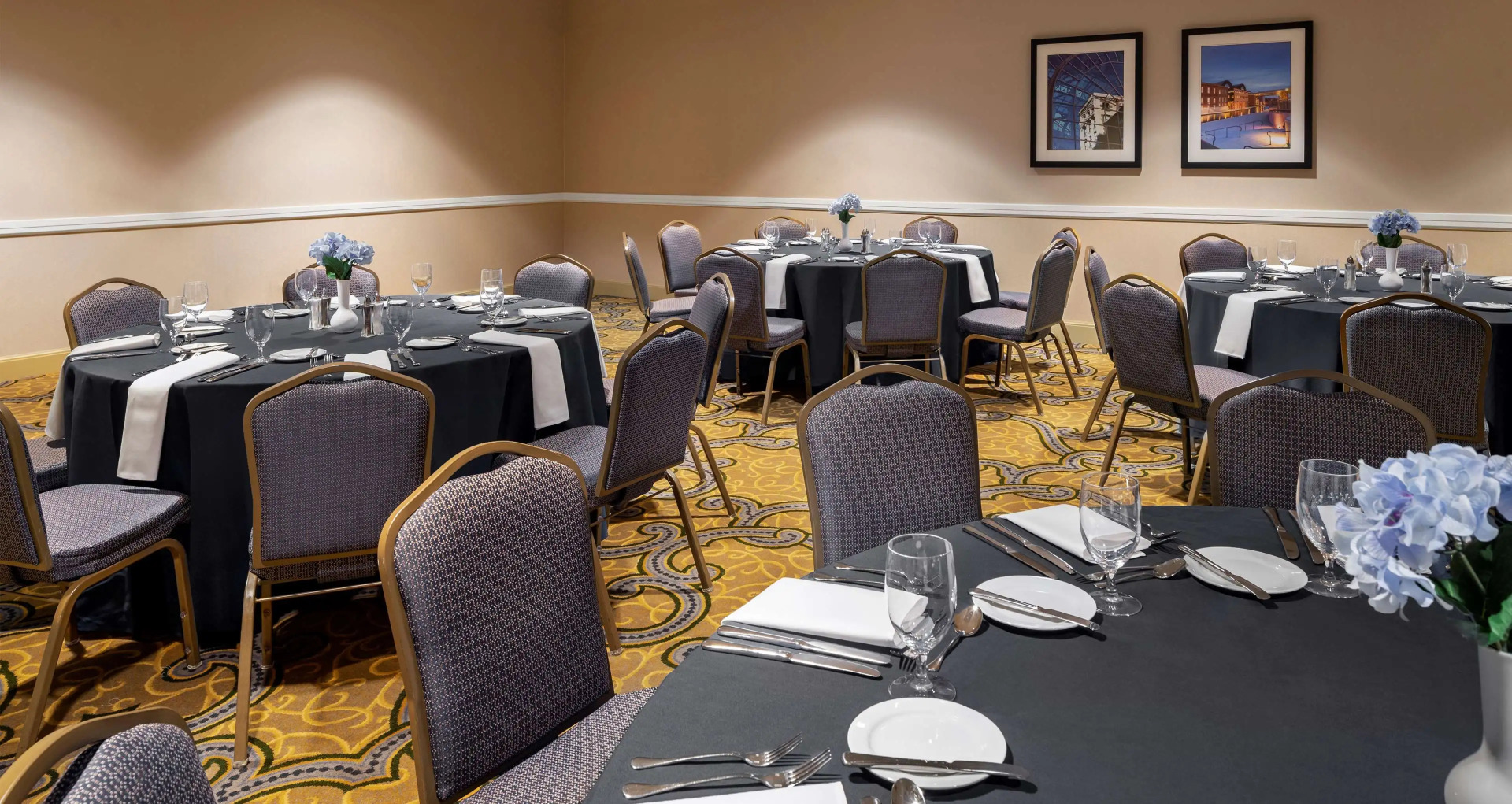 Photo - Hilton Indianapolis Hotel & Suites