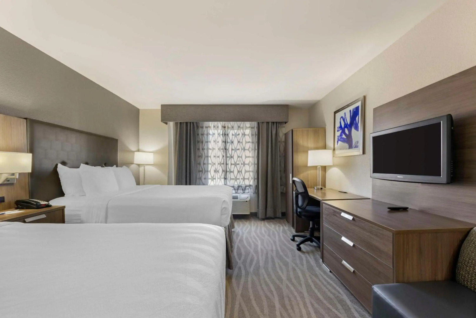 Foto - Best Western Plus Nashville Airport Hotel - BNA