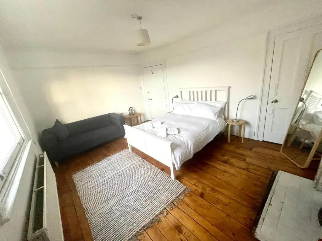 Photo - Central Victorian House