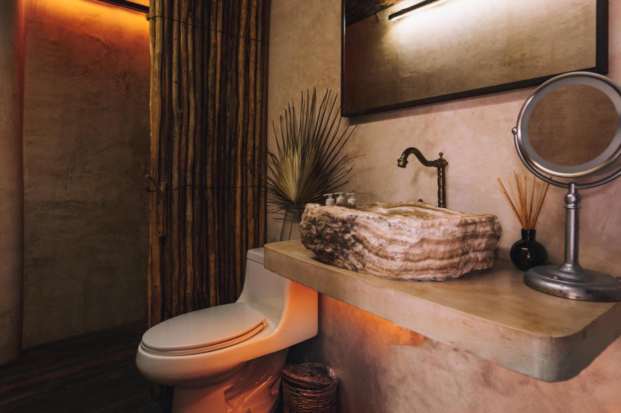 Photo - Radhoo Tulum