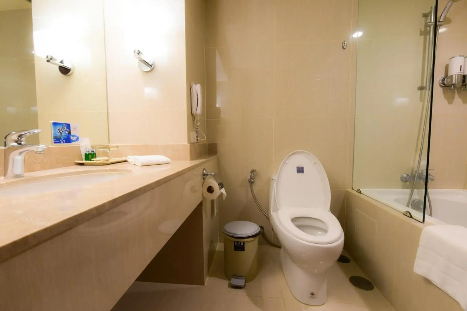 Foto - Sinsuvarn Airport Suite Hotel