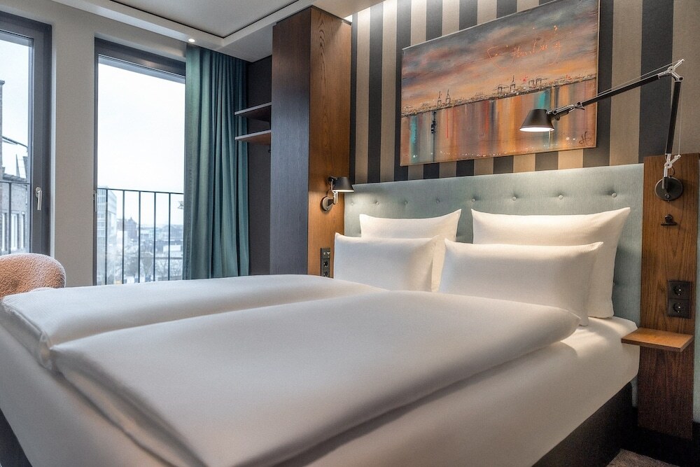 Foto - The Cloud One Hamburg-Kontorhaus