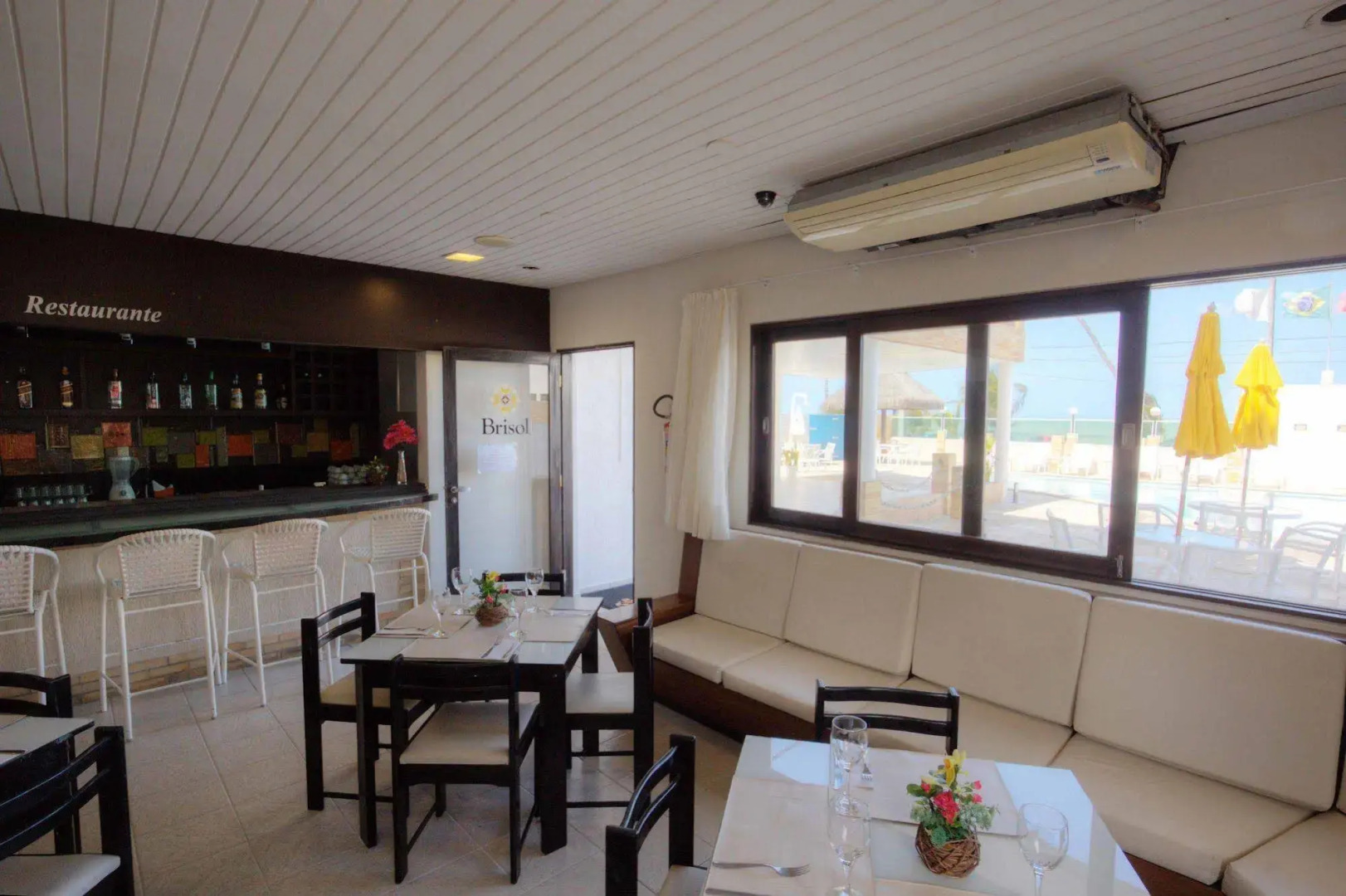 Photo - Tambau Beach Hotel