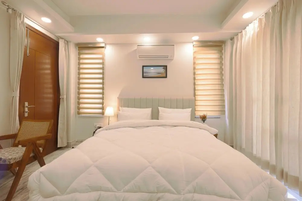 The Onyx by Parfait Street