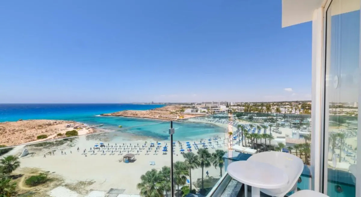 Foto - Tasia Maris Sands - Adults Only