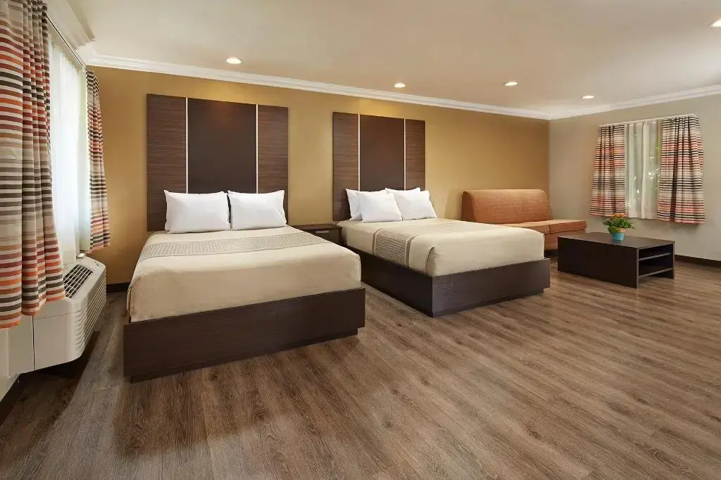 Foto - Eden Roc Inn & Suites near the Maingate