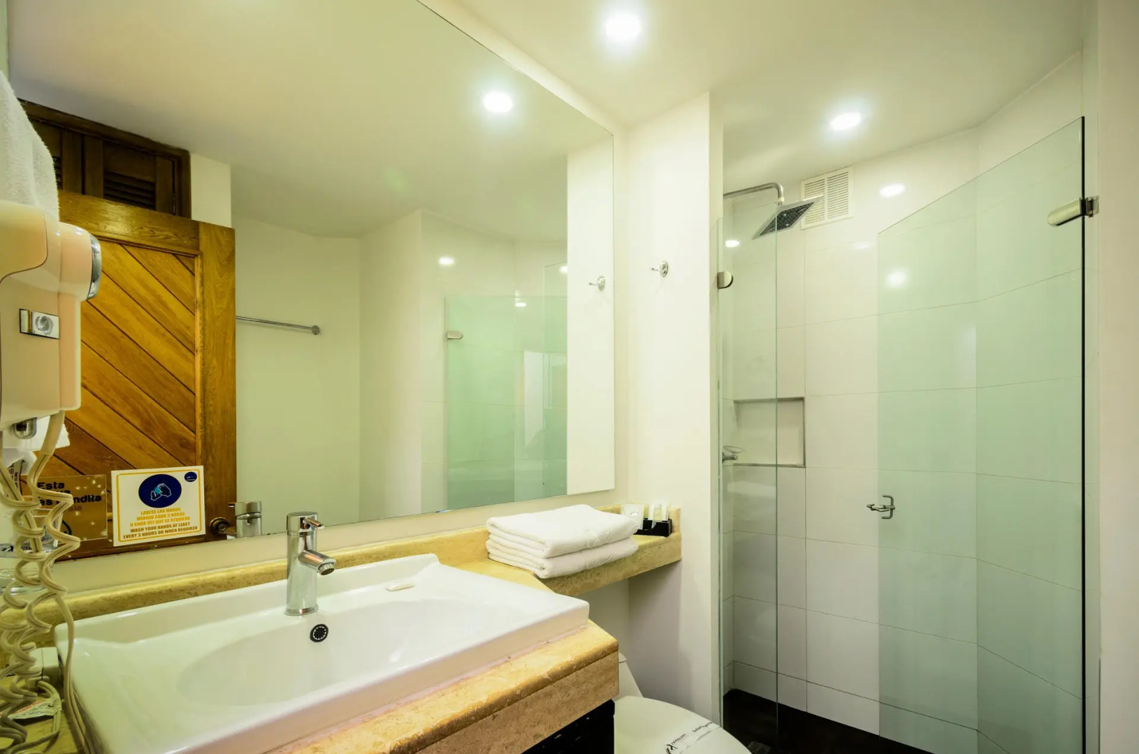 Foto - Travelers Suites Edificio Fontana Plaza