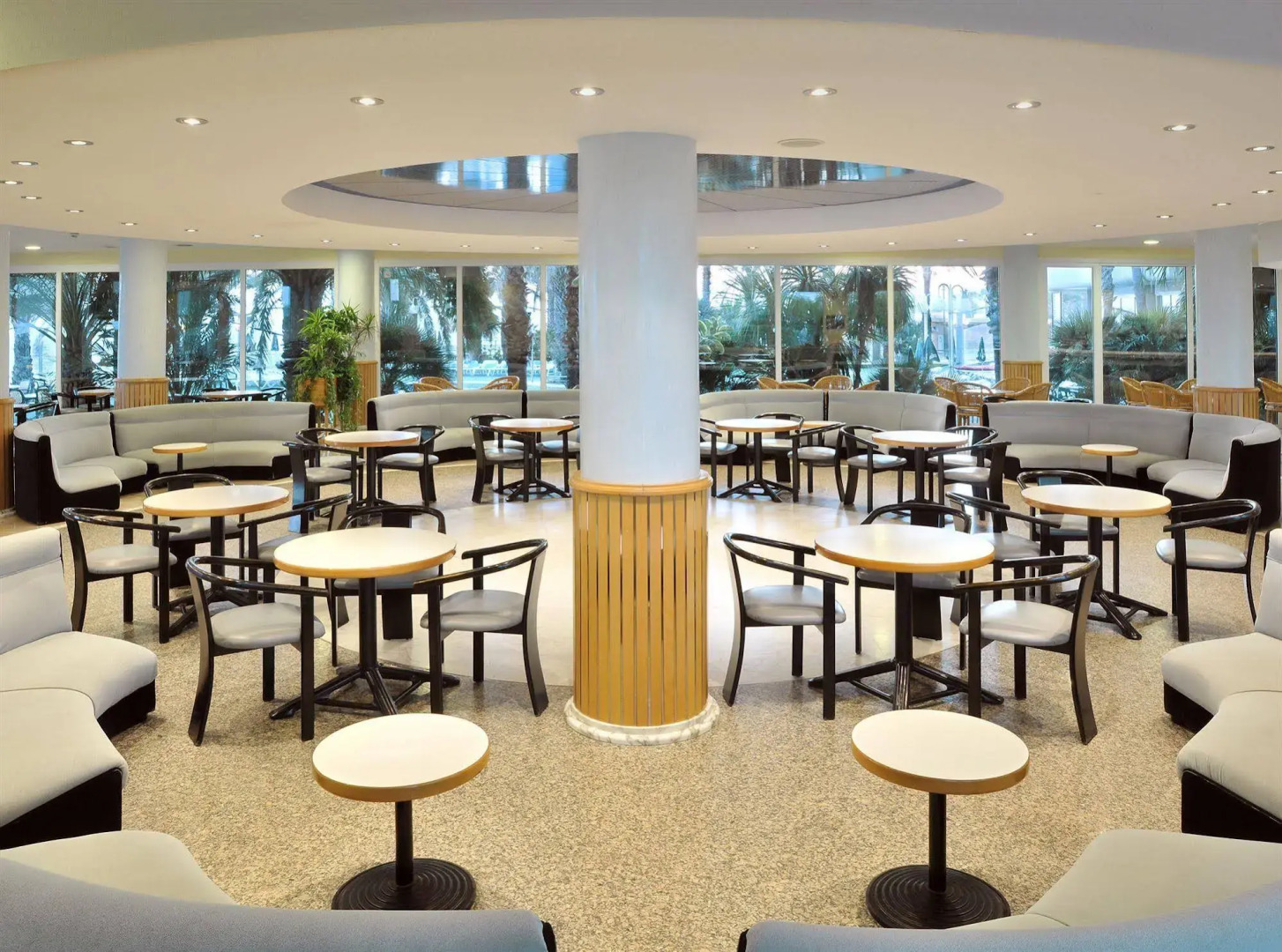 Foto - Caprici Beach Hotel & Spa