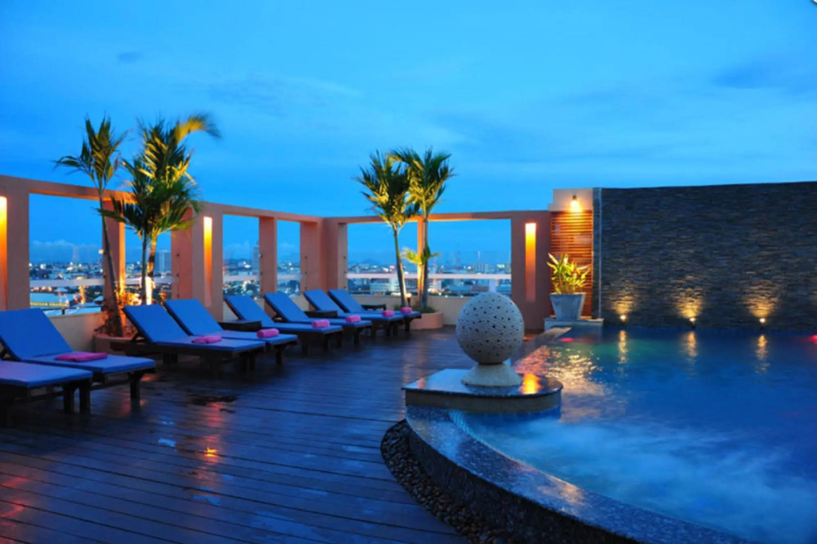 Photo - Empress Pattaya Hotel