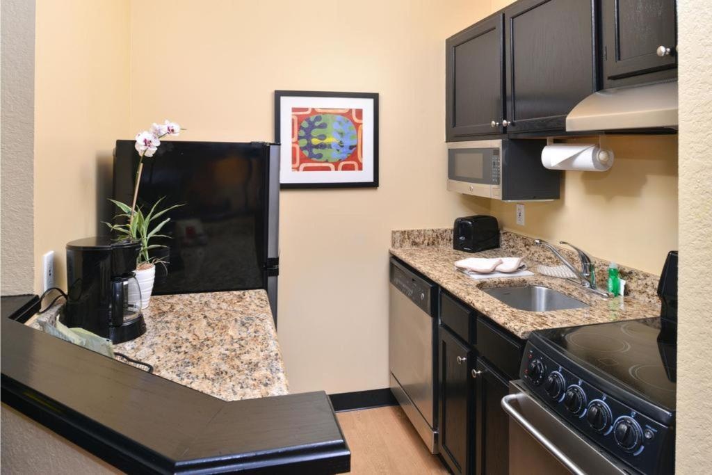 Photo - Candlewood Suites Miami Doral by IHG