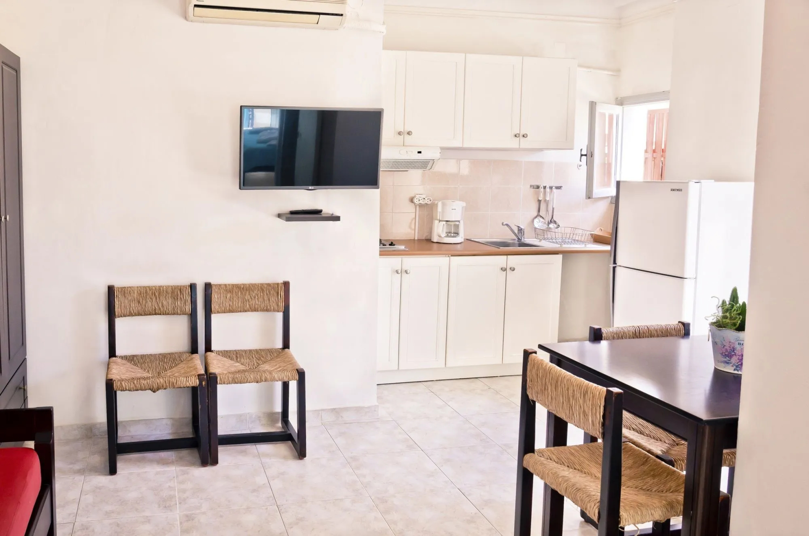 Photo - Talos Hotel Apartments