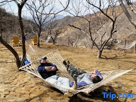 Foto - CMYK Stoneyards by the Great Wall