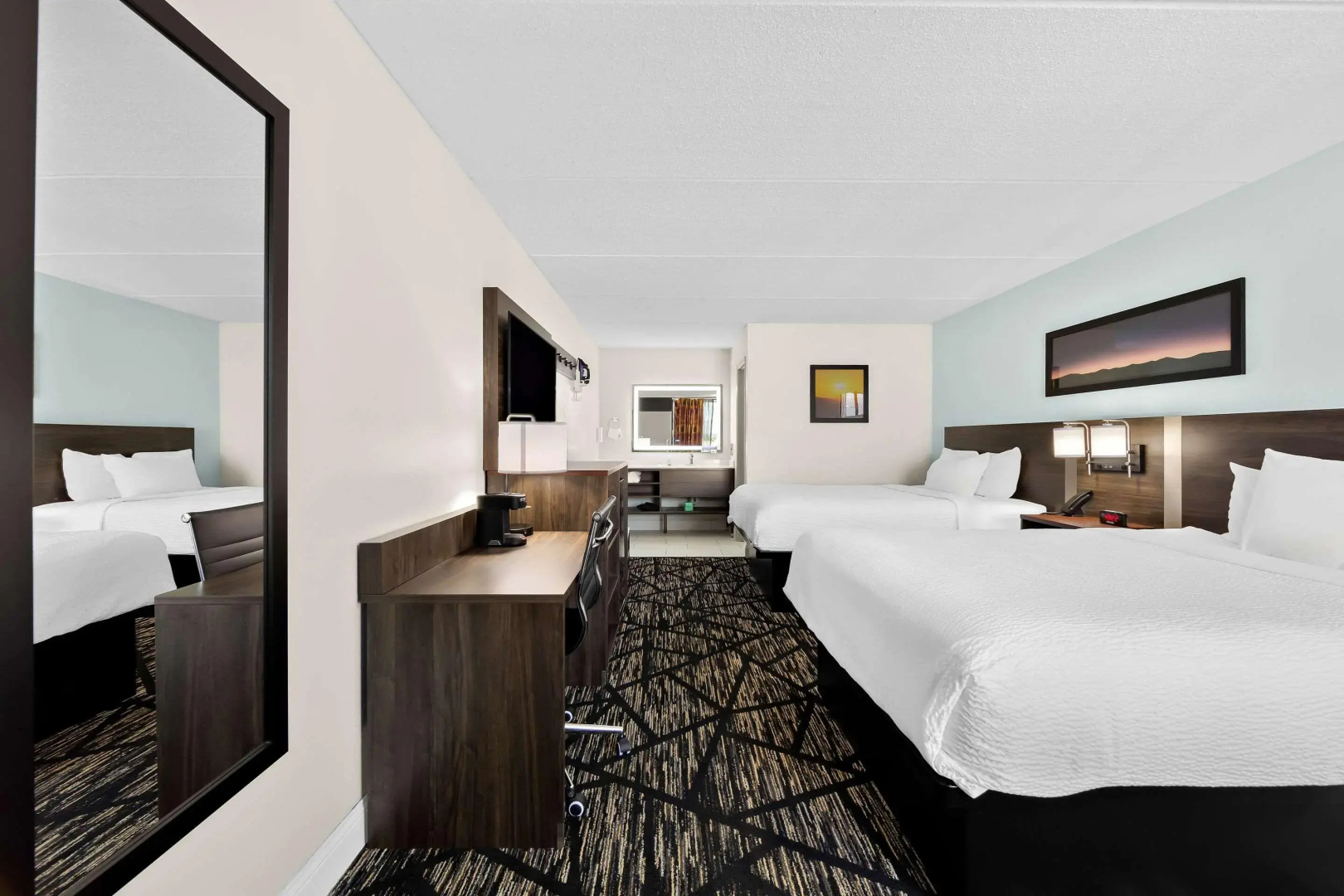 Photo - Clarion Inn & Suites near the Leconte Center Pigeon Forge