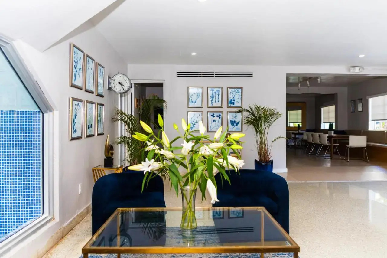 Photo - Aqua Hotel & Suites