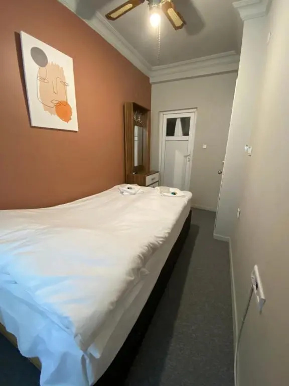 Photo - Simon Hotel