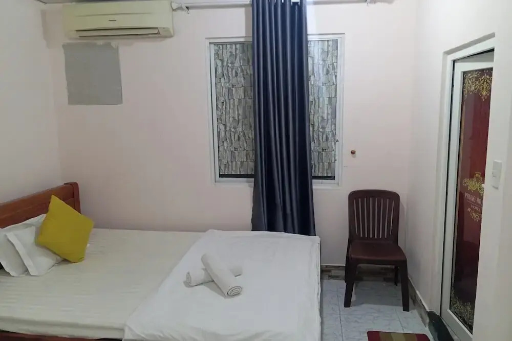 Foto - CROWNE MEOW BÙI VIỆN HOTEl 2