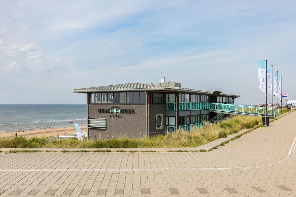 Photo - Beachhouse Hotel