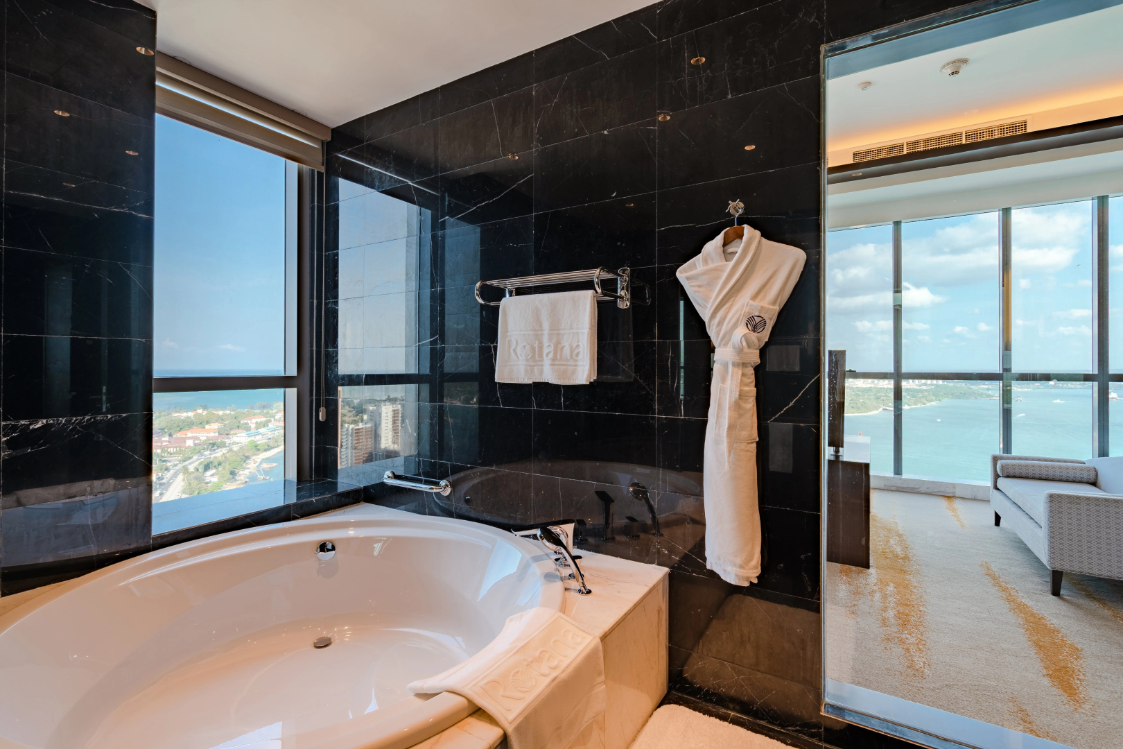 Foto - Johari Rotana Hotel