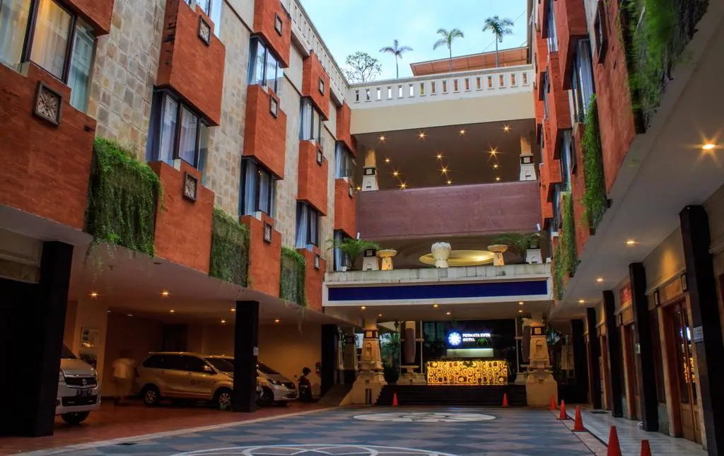 Photo - Famous Hotel Kuta Formerly Permata Kuta Hotel