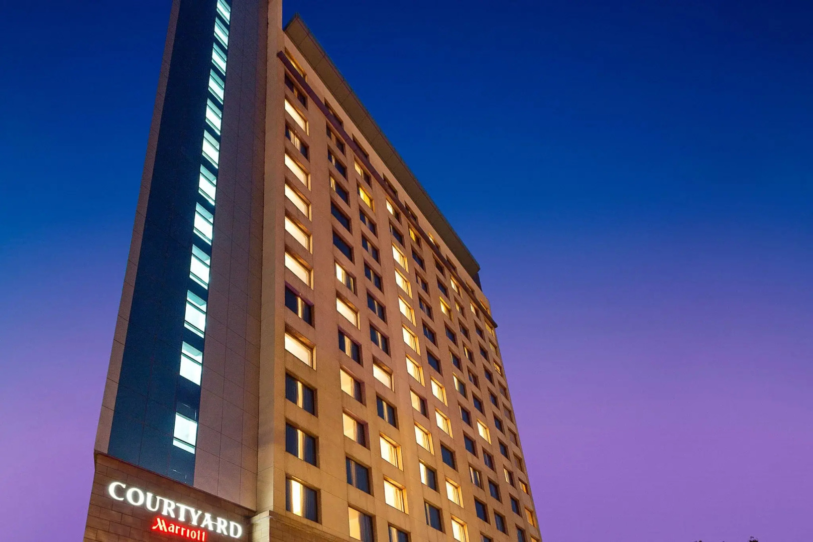 Photo - Courtyard by Marriott Gurugram Downtown