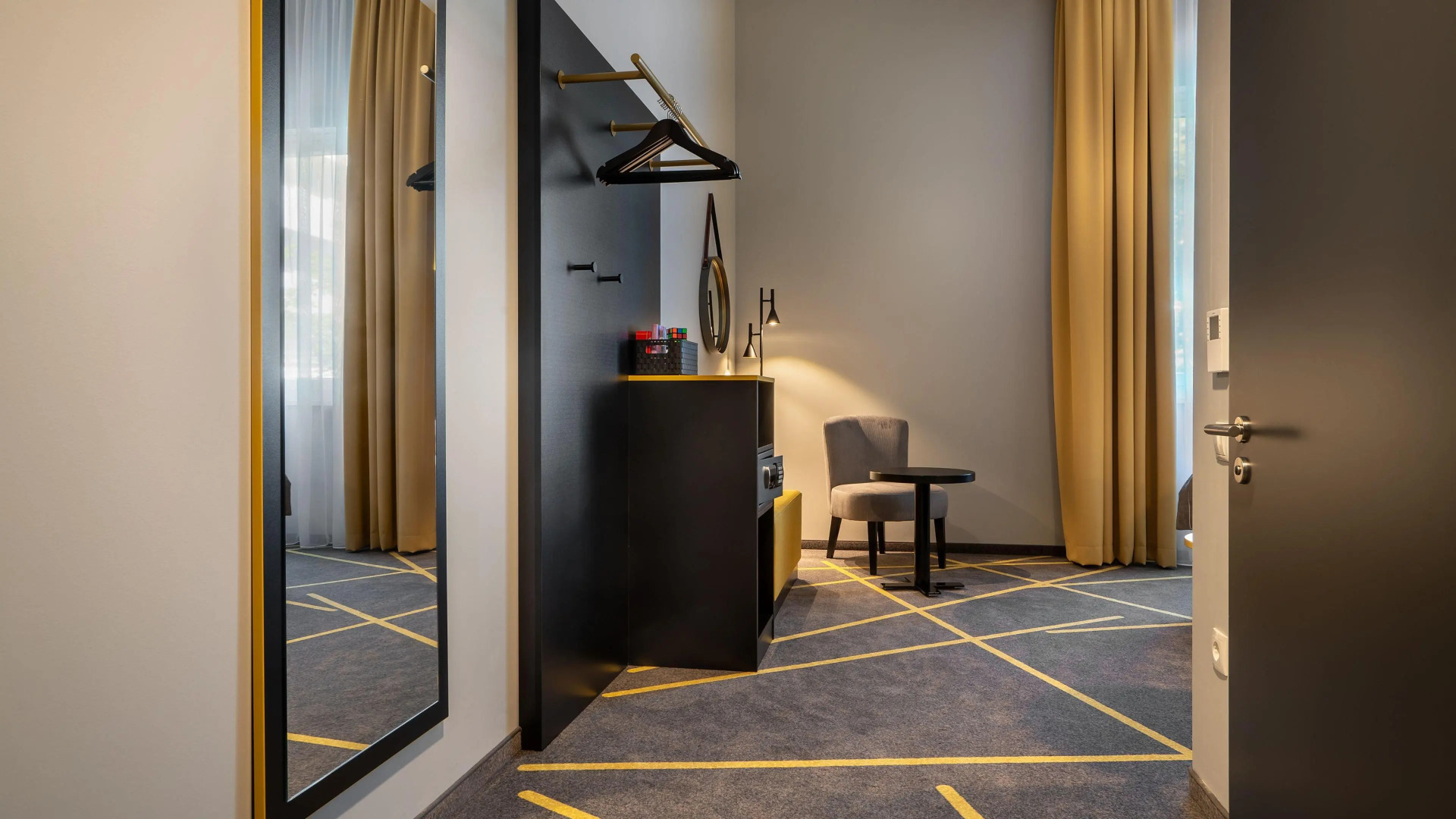 Photo - Holiday Inn - the niu, Fury Aschheim Messe by IHG