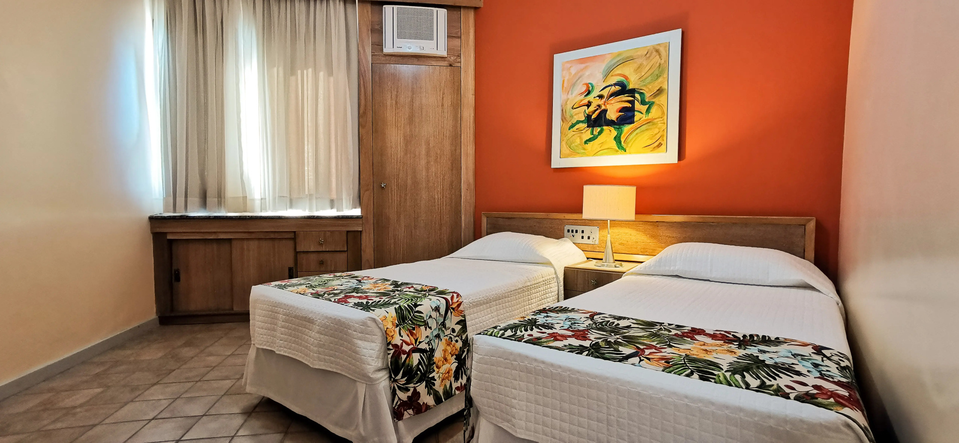 Foto - Ingleses Praia Hotel