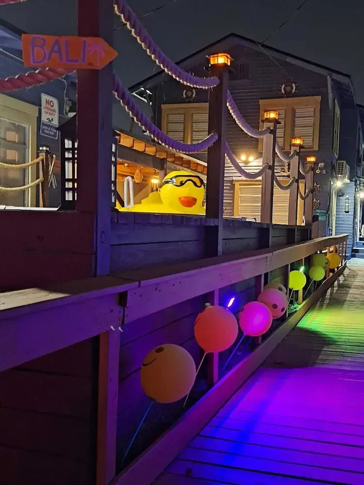 Photo - Blue Little Havana