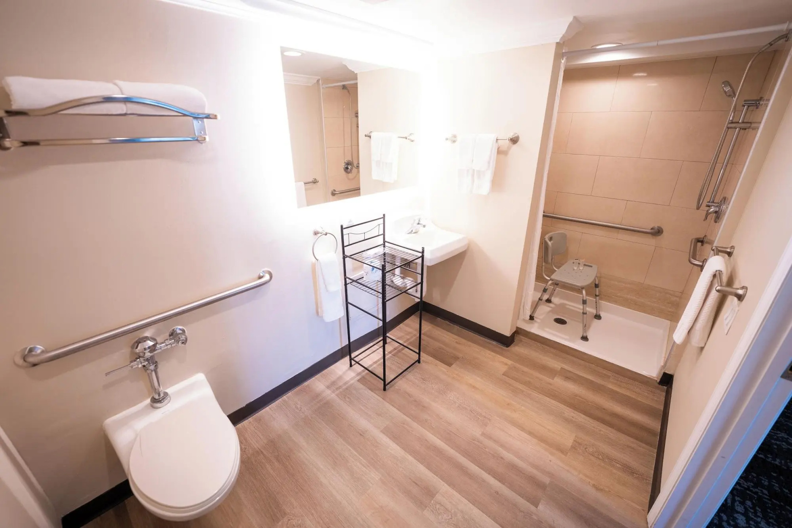 Photo - Mai Hana Hotel and Suites I Drive-Theme Parks