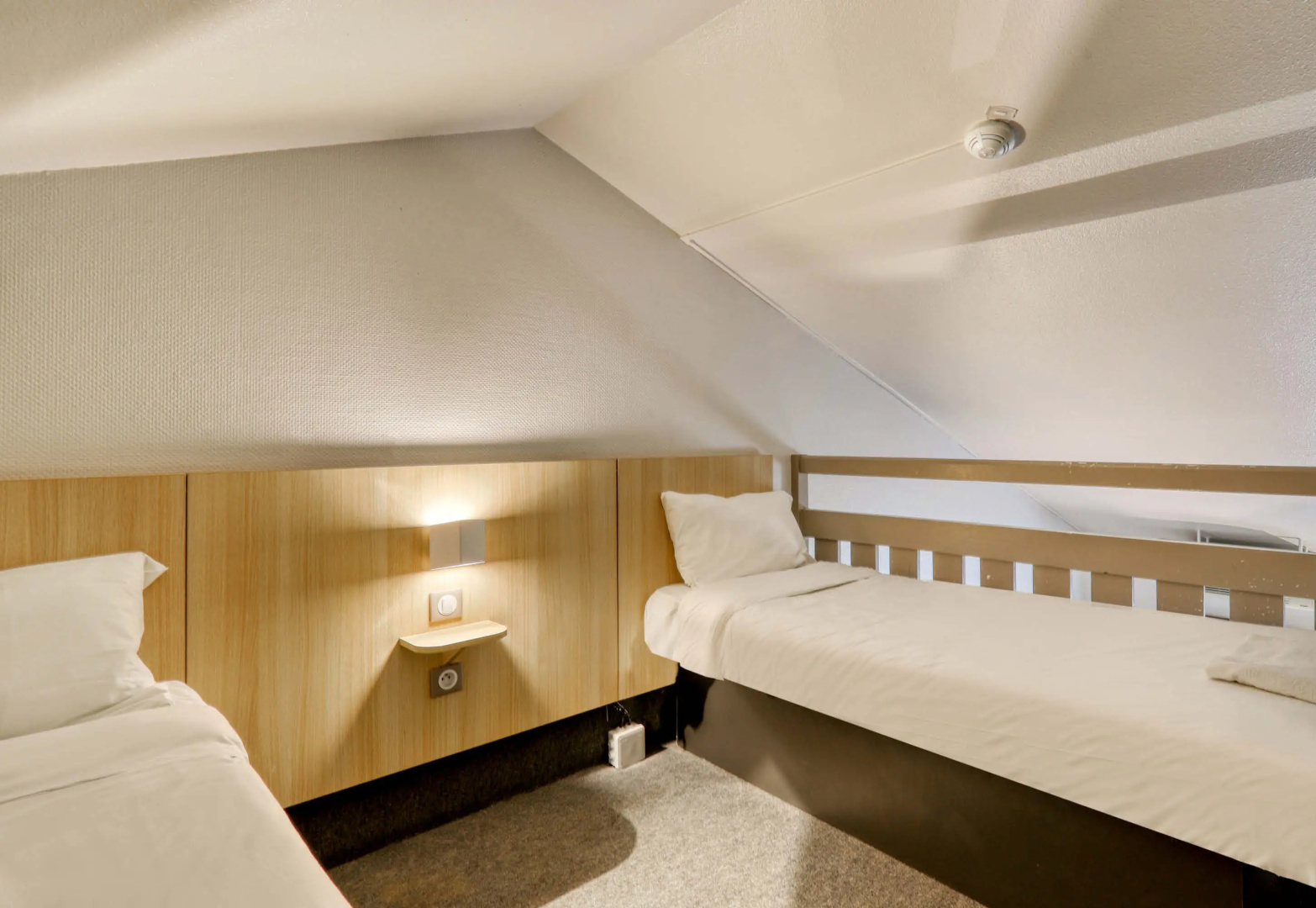 Foto - B&B HOTEL Clermont-Ferrand Le Brézet Aéroport