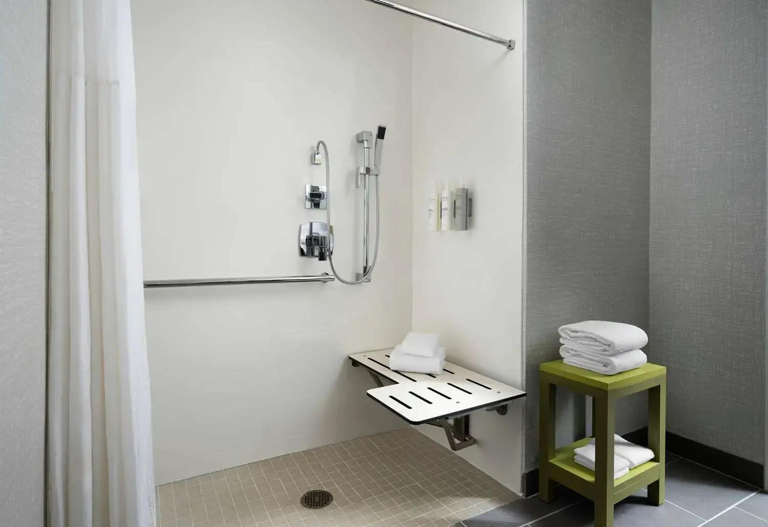 Photo - Hampton Inn San Diego Del Mar