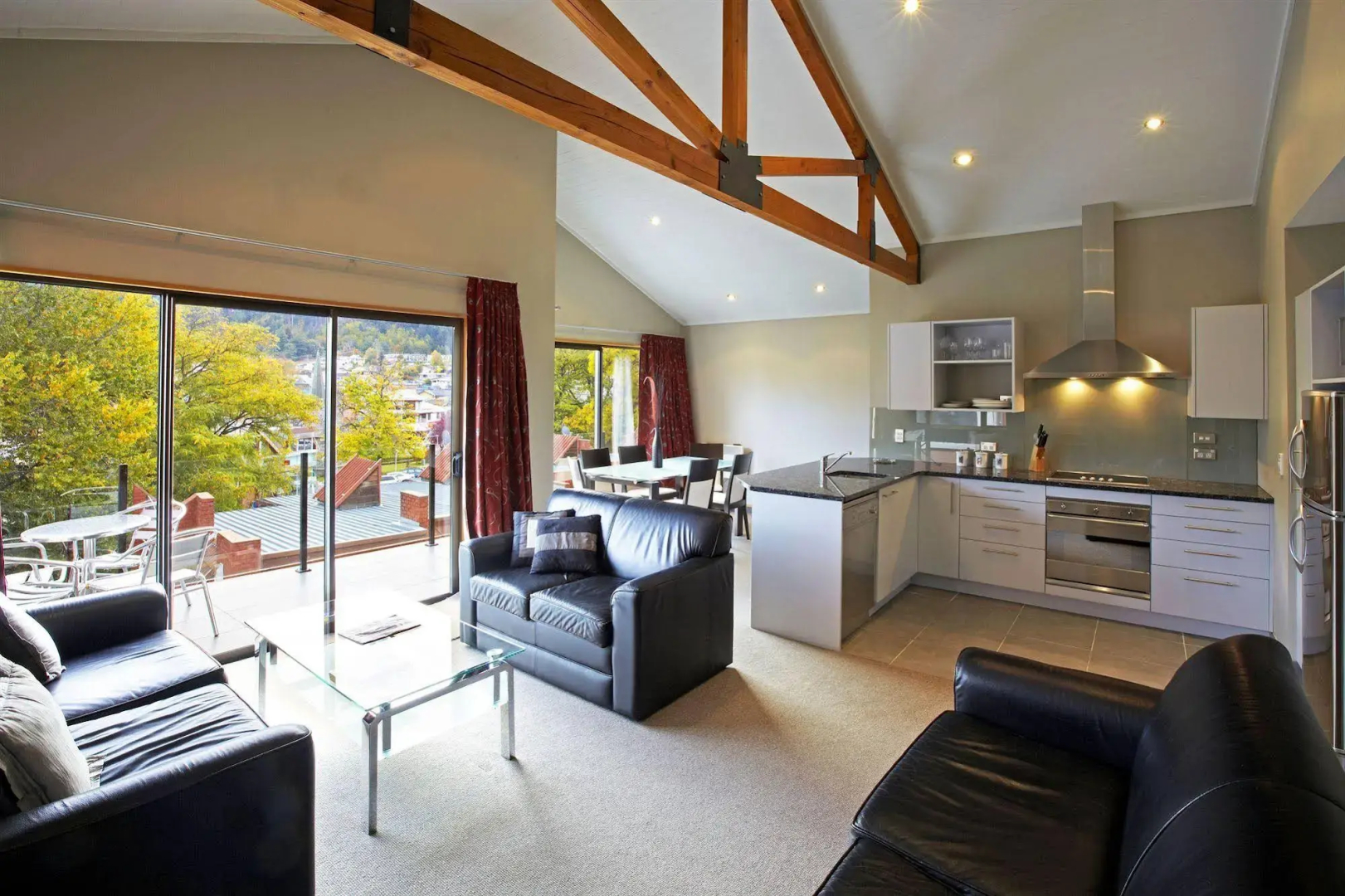 Foto - St James Apartments