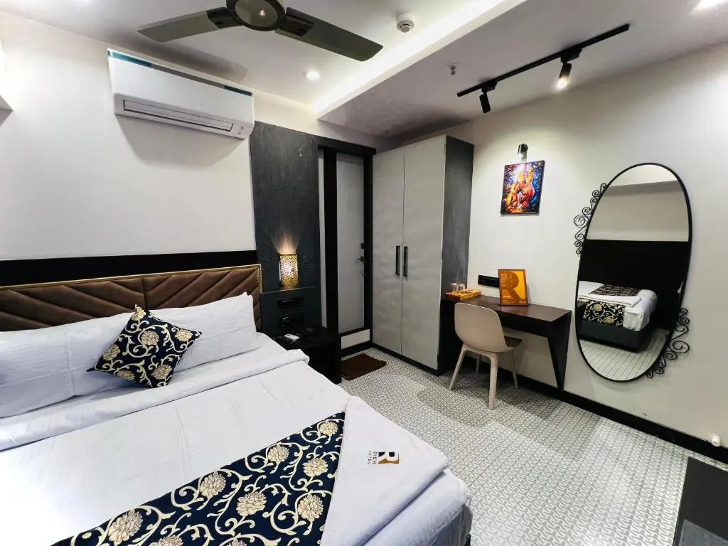 Photo - Rich Hotel Mumbai