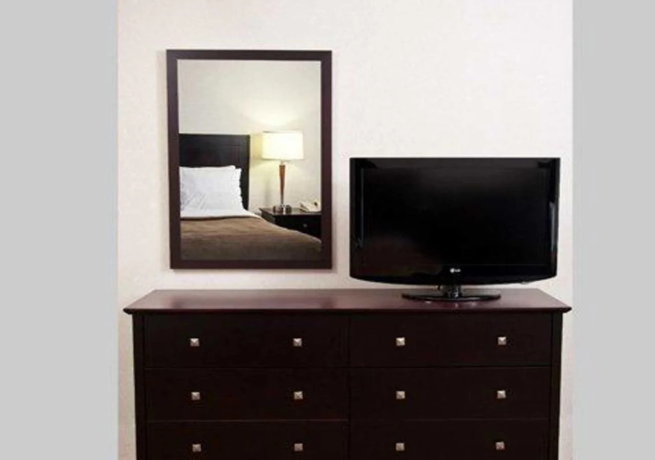 Photo - Quality Inn and Suites Montreal East