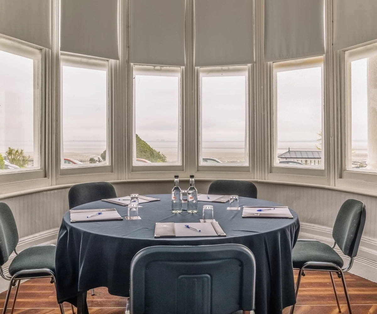 Photo - Muthu Westcliff Hotel (Near London Southend Airport)