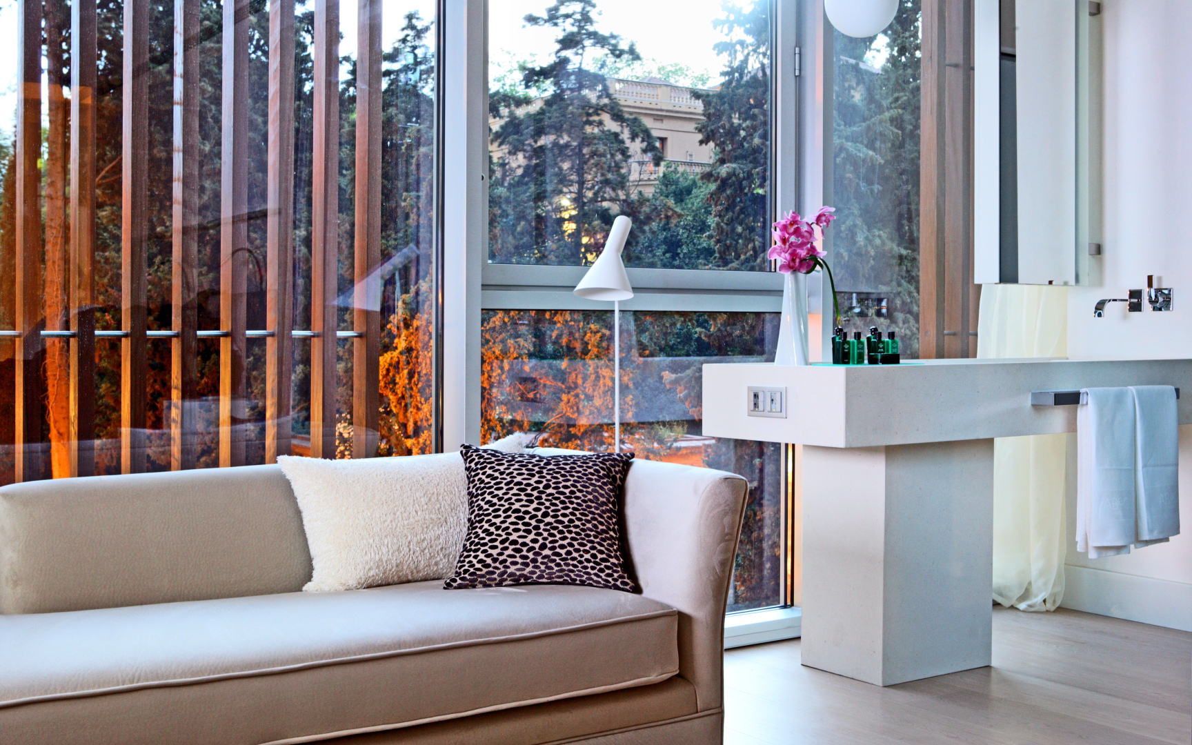 Photo - ABaC H&R Barcelona Monument